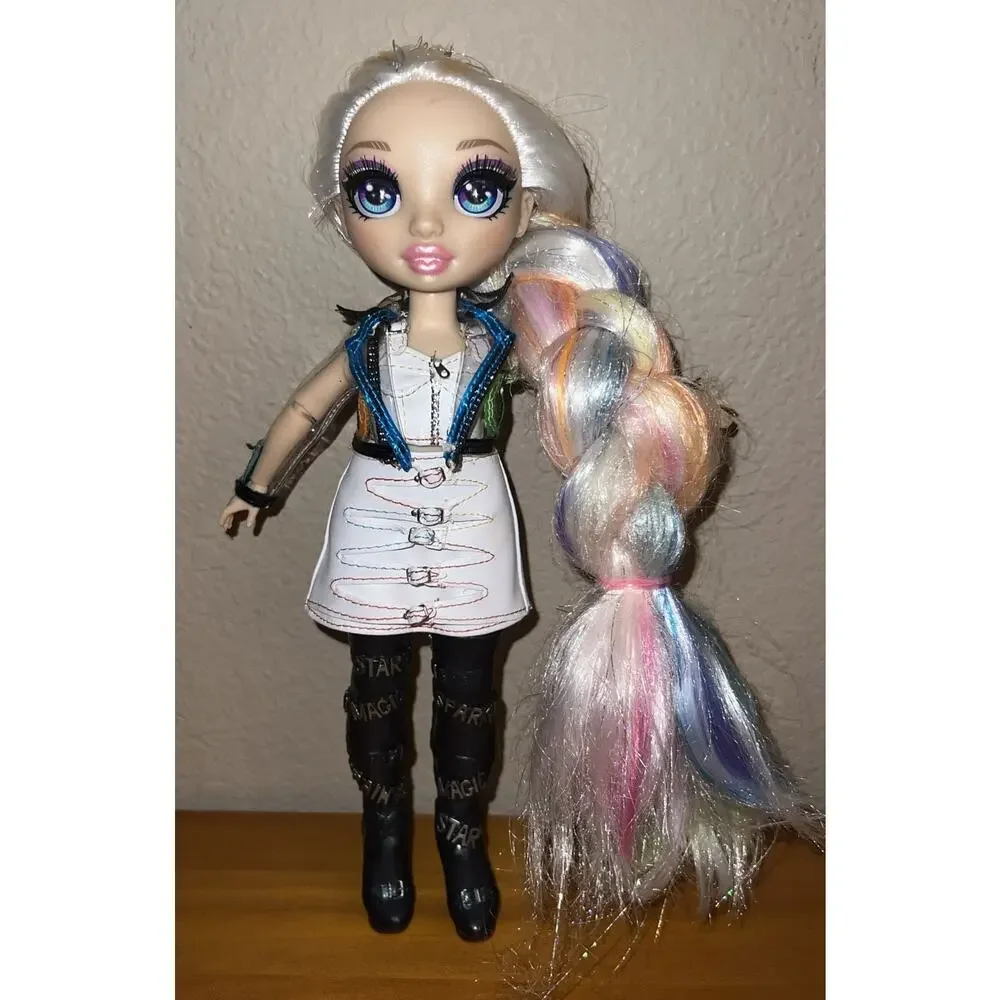 Rainbow High Amaya Raine Hair Studio Doll Series 1 Articulated Long White Hair